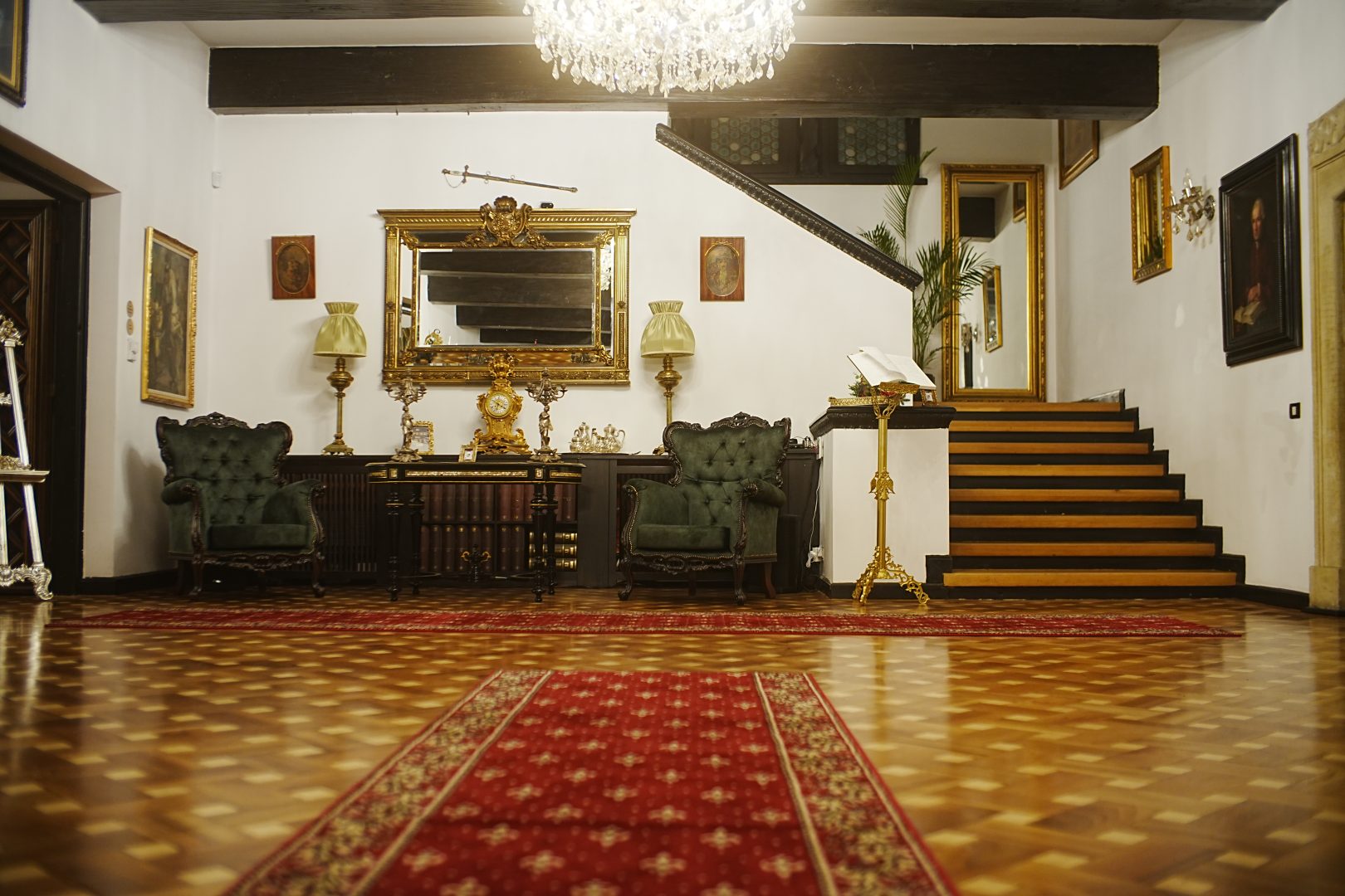 Art. History. Experience. – Locație filmări București cu rafinament interbelic la Casa Tătărăscu